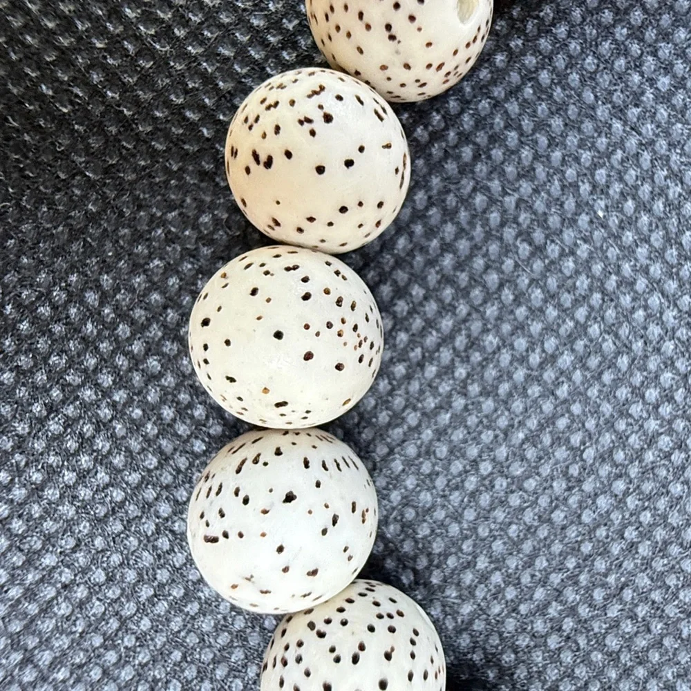 Bombshell Beads size 7”